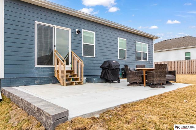 6422 Harvest Drive, Papillion, NE 68133