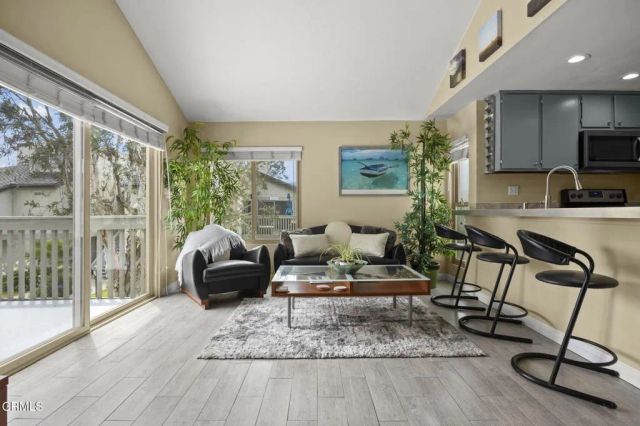 3027 Harbor Boulevard, Oxnard, CA 93035