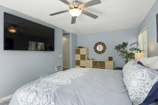 3027 Harbor Boulevard, Oxnard, CA 93035