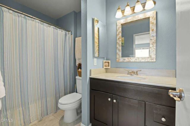 3027 Harbor Boulevard, Oxnard, CA 93035