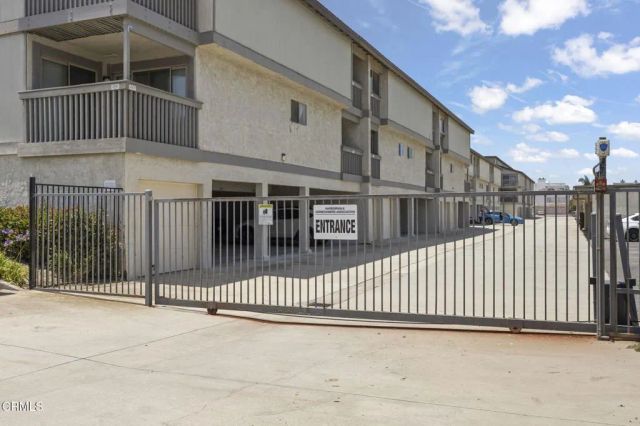 3027 Harbor Boulevard, Oxnard, CA 93035