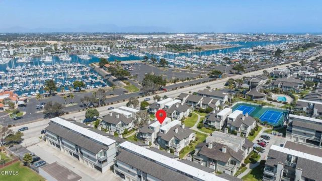 3027 Harbor Boulevard, Oxnard, CA 93035