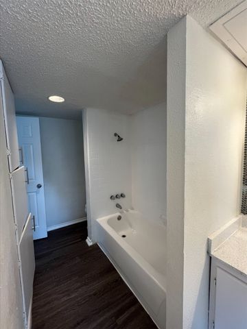 9524 Military Parkway 14003, Dallas, TX 75227