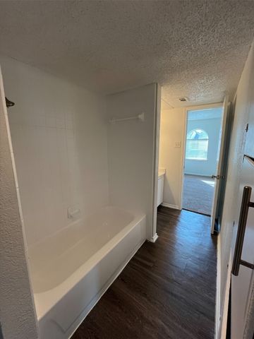 9524 Military Parkway 14003, Dallas, TX 75227