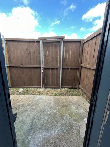 9524 Military Parkway 14003, Dallas, TX 75227