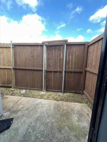 9524 Military Parkway 14003, Dallas, TX 75227