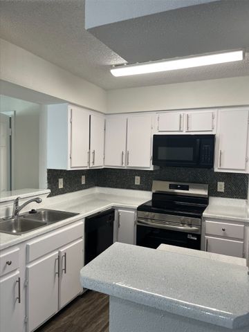 9524 Military Parkway 14003, Dallas, TX 75227