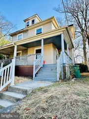 125 E WOODLAND AVE, Pitman, NJ 08071