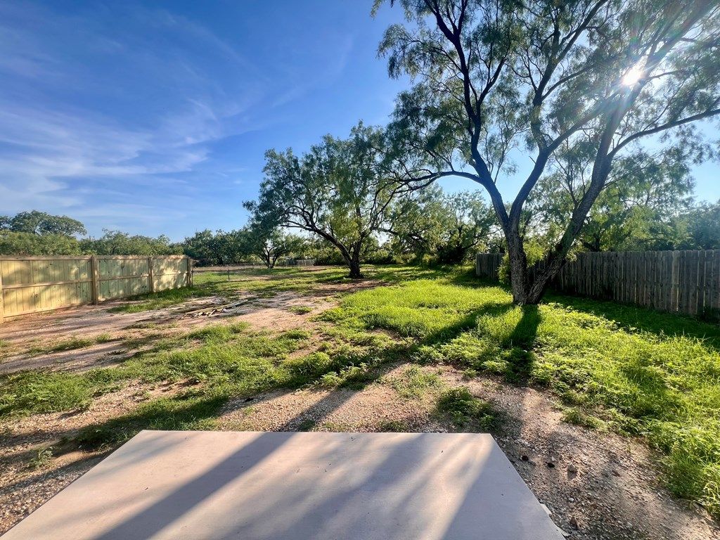 Image 14 of property listing at 2009 Hudson St, San Angelo, TX 76903