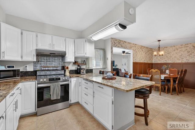 6 Stanford Avenue, Pocatello, ID 83201