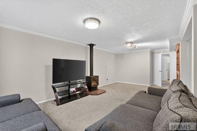 6 Stanford Avenue, Pocatello, ID 83201