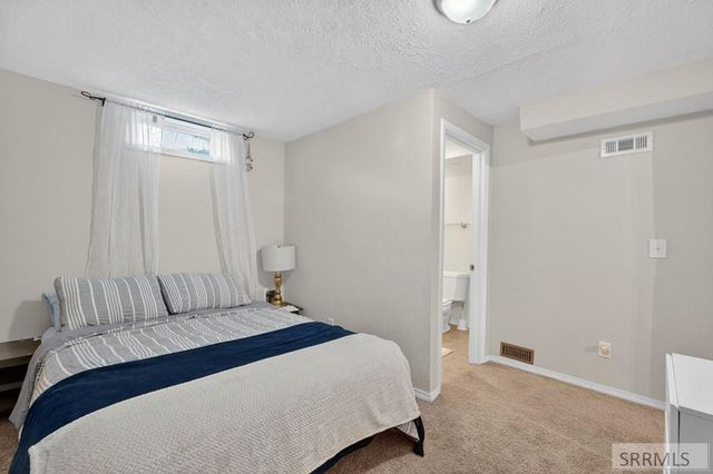 6 Stanford Avenue, Pocatello, ID 83201
