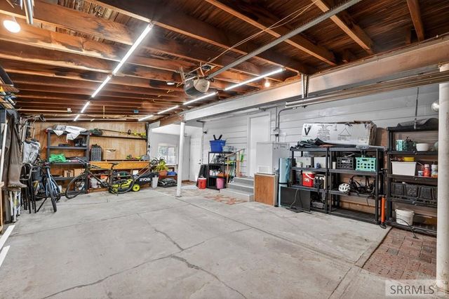6 Stanford Avenue, Pocatello, ID 83201
