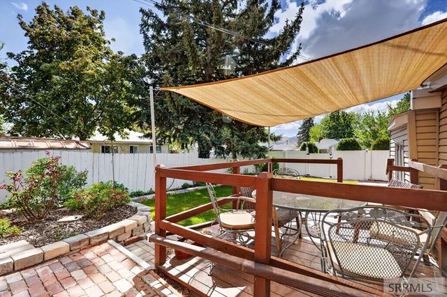 6 Stanford Avenue, Pocatello, ID 83201
