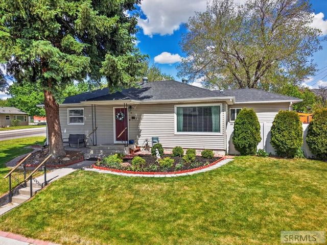 6 Stanford Avenue, Pocatello, ID 83201