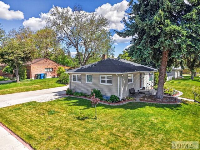 6 Stanford Avenue, Pocatello, ID 83201
