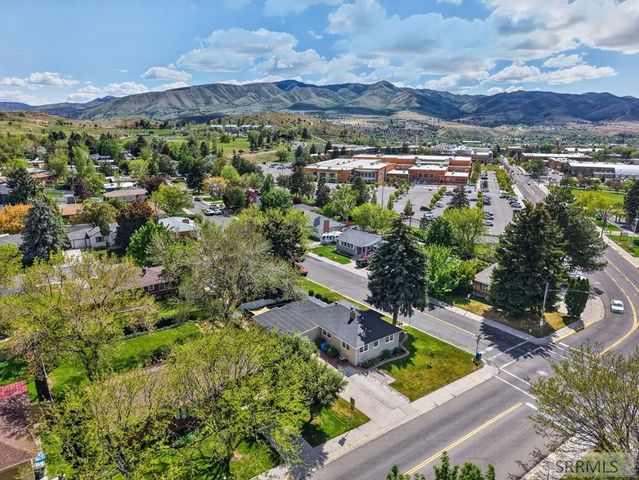 6 Stanford Avenue, Pocatello, ID 83201