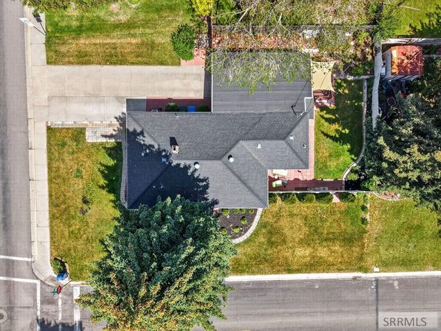 6 Stanford Avenue, Pocatello, ID 83201