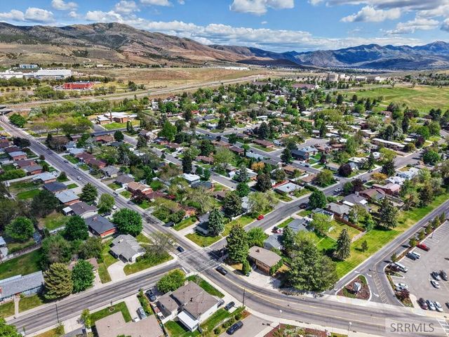 6 Stanford Avenue, Pocatello, ID 83201