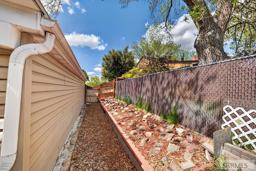 Image 41 of property listing at 6 Stanford Avenue, Pocatello, ID 83201
