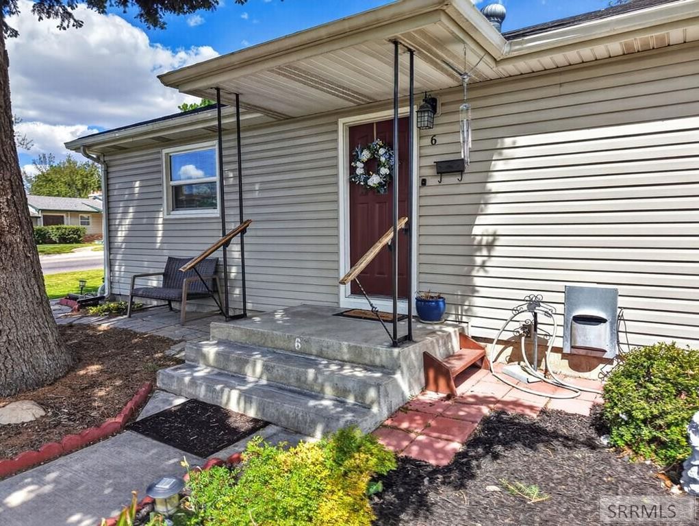 Image 58 of property listing at 6 Stanford Avenue, Pocatello, ID 83201
