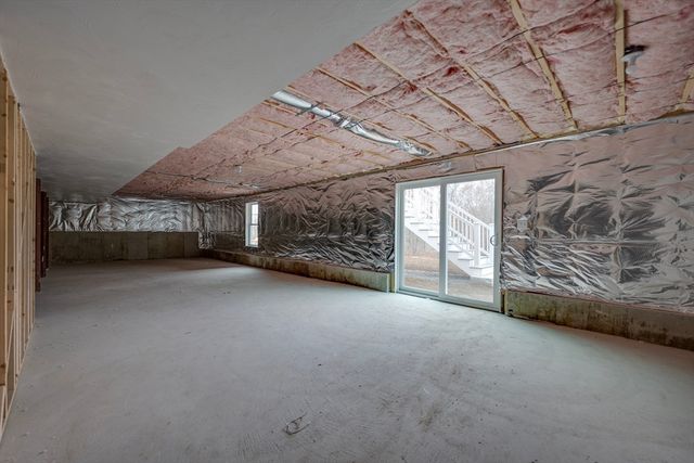 17 Strongwater Drive, Salem, MA 01970