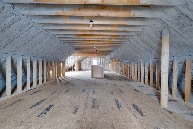 17 Strongwater Drive, Salem, MA 01970