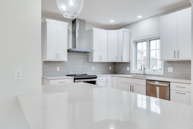 17 Strongwater Drive, Salem, MA 01970