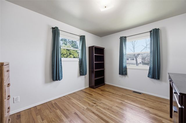 1024 Cheyenne Rd NW, Cedar Rapids, IA 52405