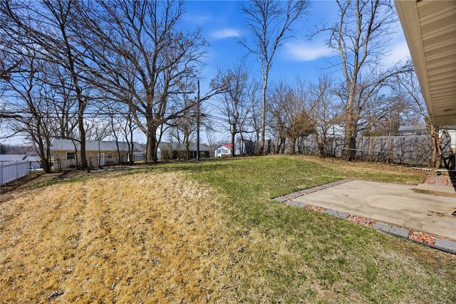 1024 Cheyenne Rd NW, Cedar Rapids, IA 52405