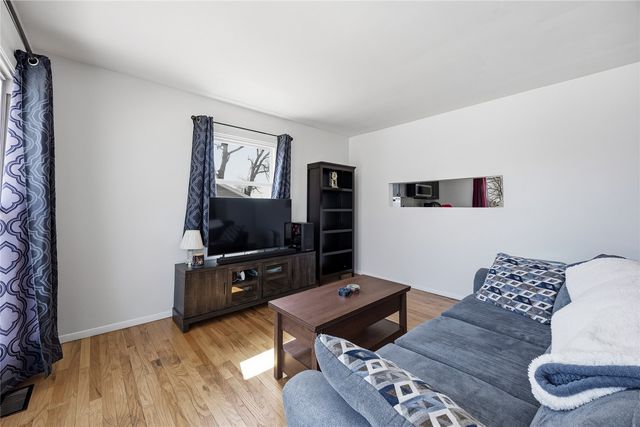 1024 Cheyenne Rd NW, Cedar Rapids, IA 52405