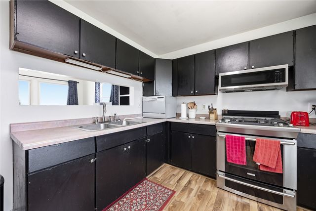 1024 Cheyenne Rd NW, Cedar Rapids, IA 52405