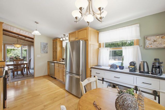 S77W20542 Hillendale DRIVE, Muskego, WI 53150
