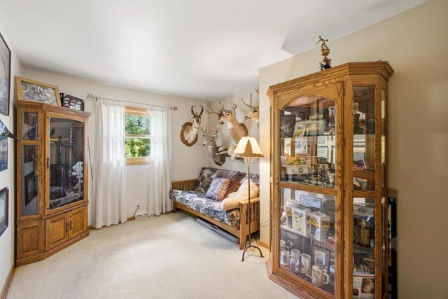 S77W20542 Hillendale DRIVE, Muskego, WI 53150