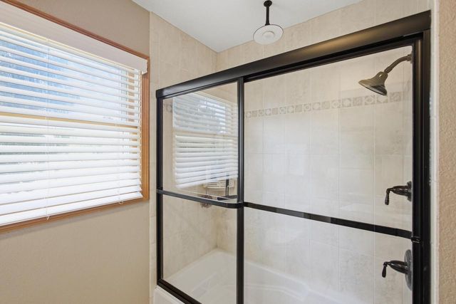 S77W20542 Hillendale DRIVE, Muskego, WI 53150