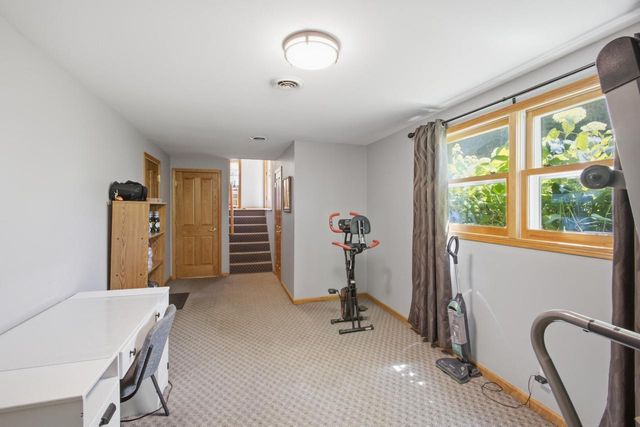 S77W20542 Hillendale DRIVE, Muskego, WI 53150
