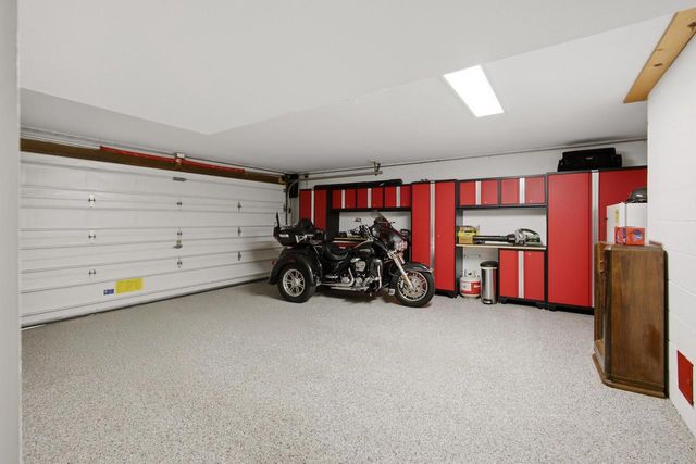 S77W20542 Hillendale DRIVE, Muskego, WI 53150