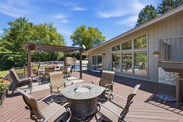 S77W20542 Hillendale DRIVE, Muskego, WI 53150