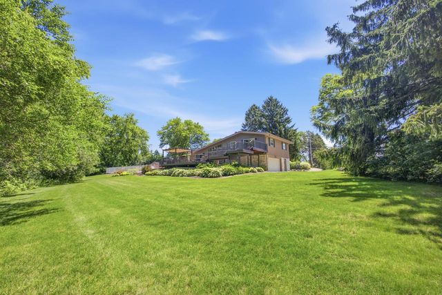S77W20542 Hillendale DRIVE, Muskego, WI 53150