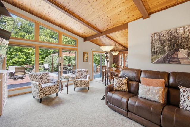 S77W20542 Hillendale DRIVE, Muskego, WI 53150
