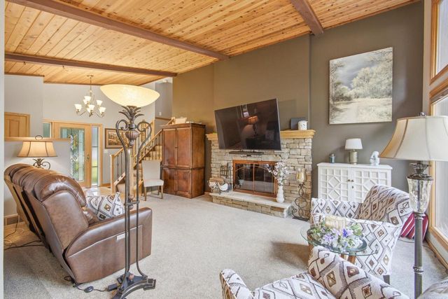 S77W20542 Hillendale DRIVE, Muskego, WI 53150