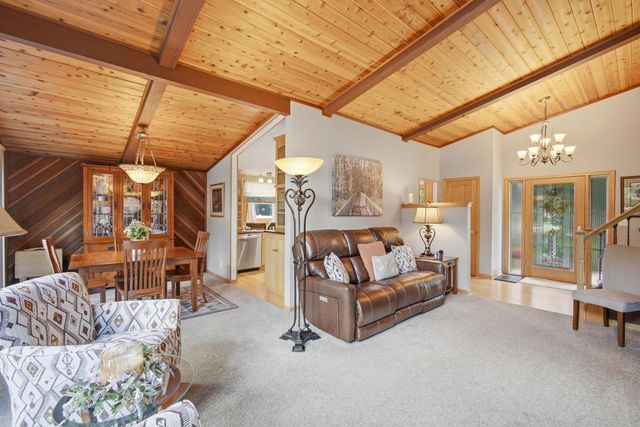 S77W20542 Hillendale DRIVE, Muskego, WI 53150