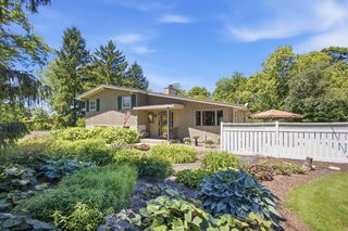 S77W20542 Hillendale DRIVE, Muskego, WI 53150