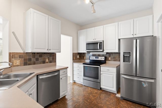 112 Burwyck Park Drive, Saline, MI 48176