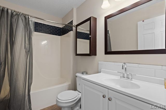 112 Burwyck Park Drive, Saline, MI 48176