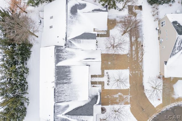 112 Burwyck Park Drive, Saline, MI 48176