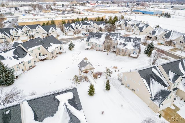 112 Burwyck Park Drive, Saline, MI 48176