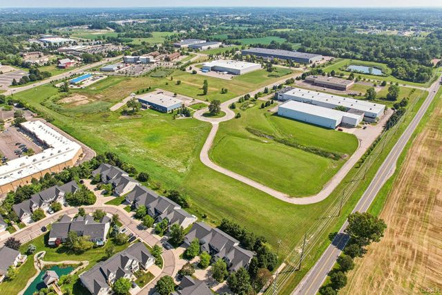 112 Burwyck Park Drive, Saline, MI 48176