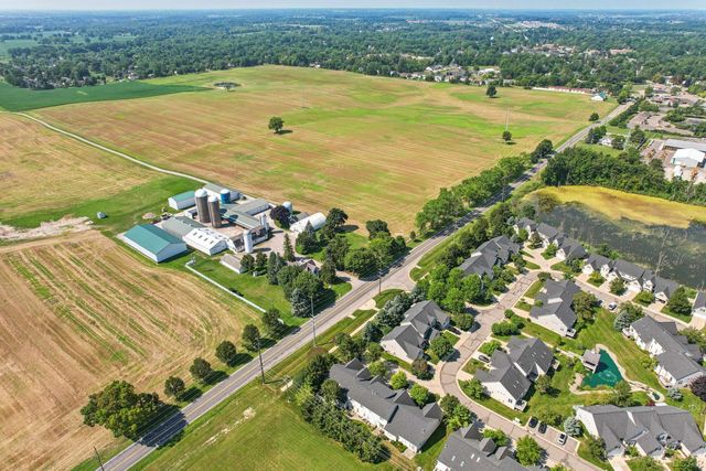 112 Burwyck Park Drive, Saline, MI 48176