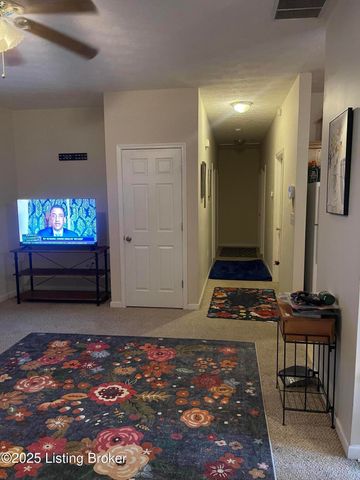 1607 Young Ct, Louisville, KY 40211